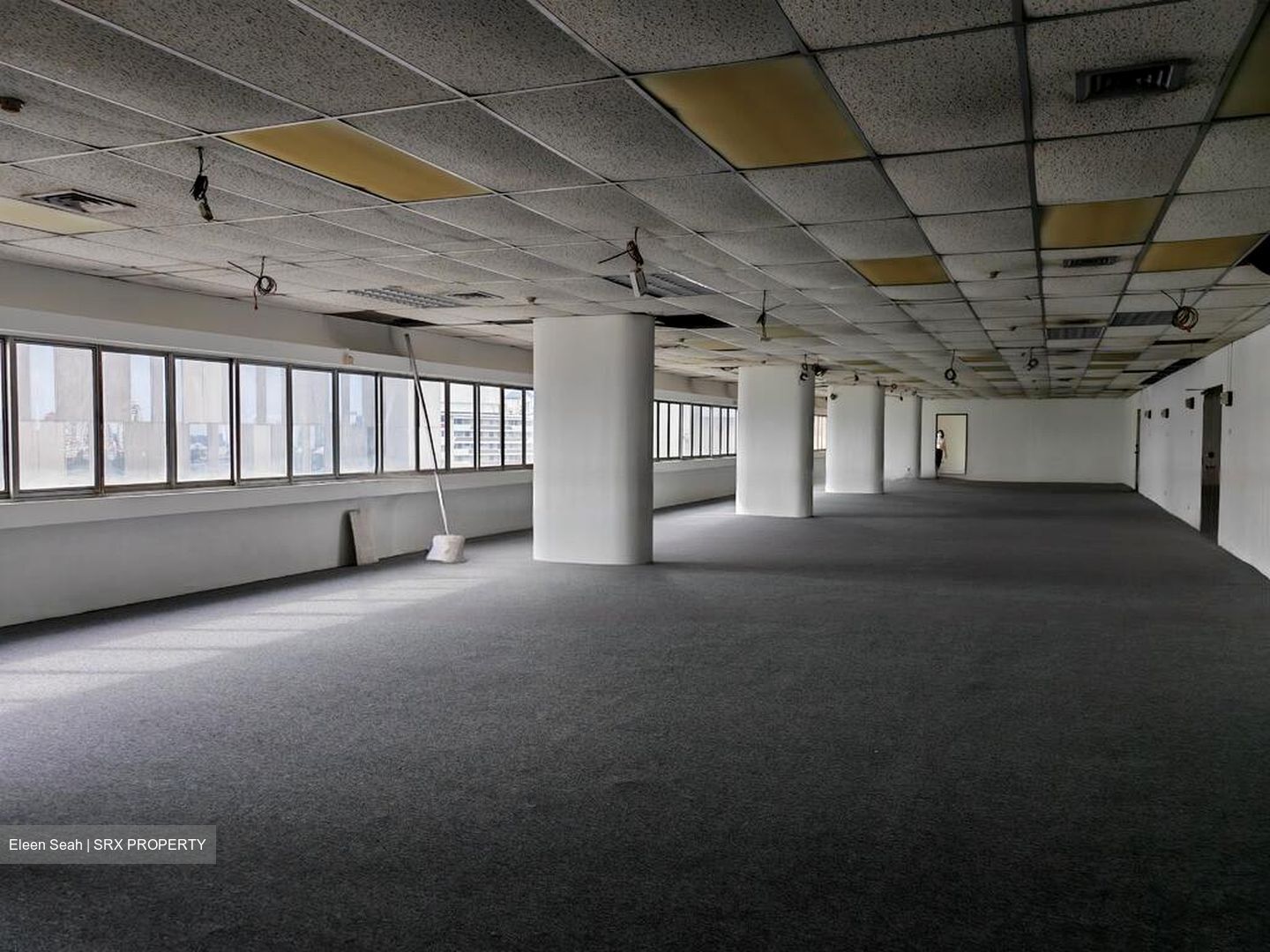 Golden Mile Tower (D7), Office #472379421